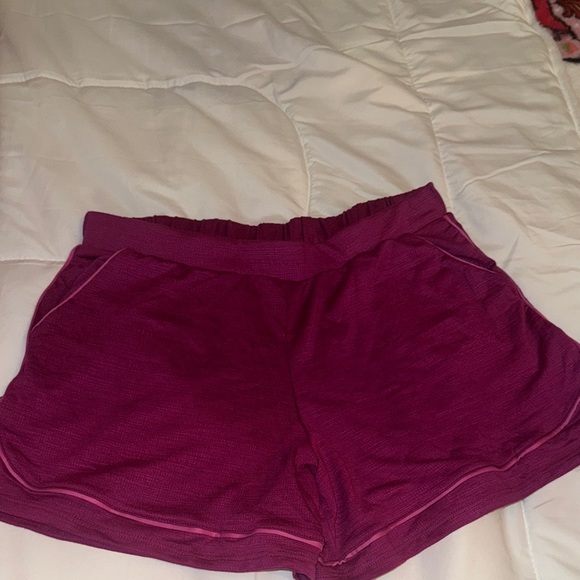 midnight Pants - Vibrant Magenta Athletic Shorts for Women